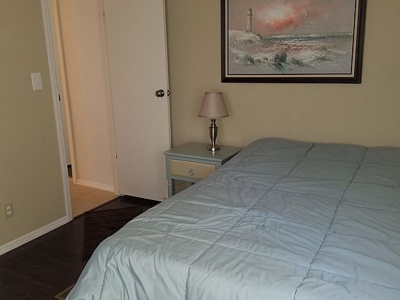 5th image of 1708 Sedgefield Ln Unit A