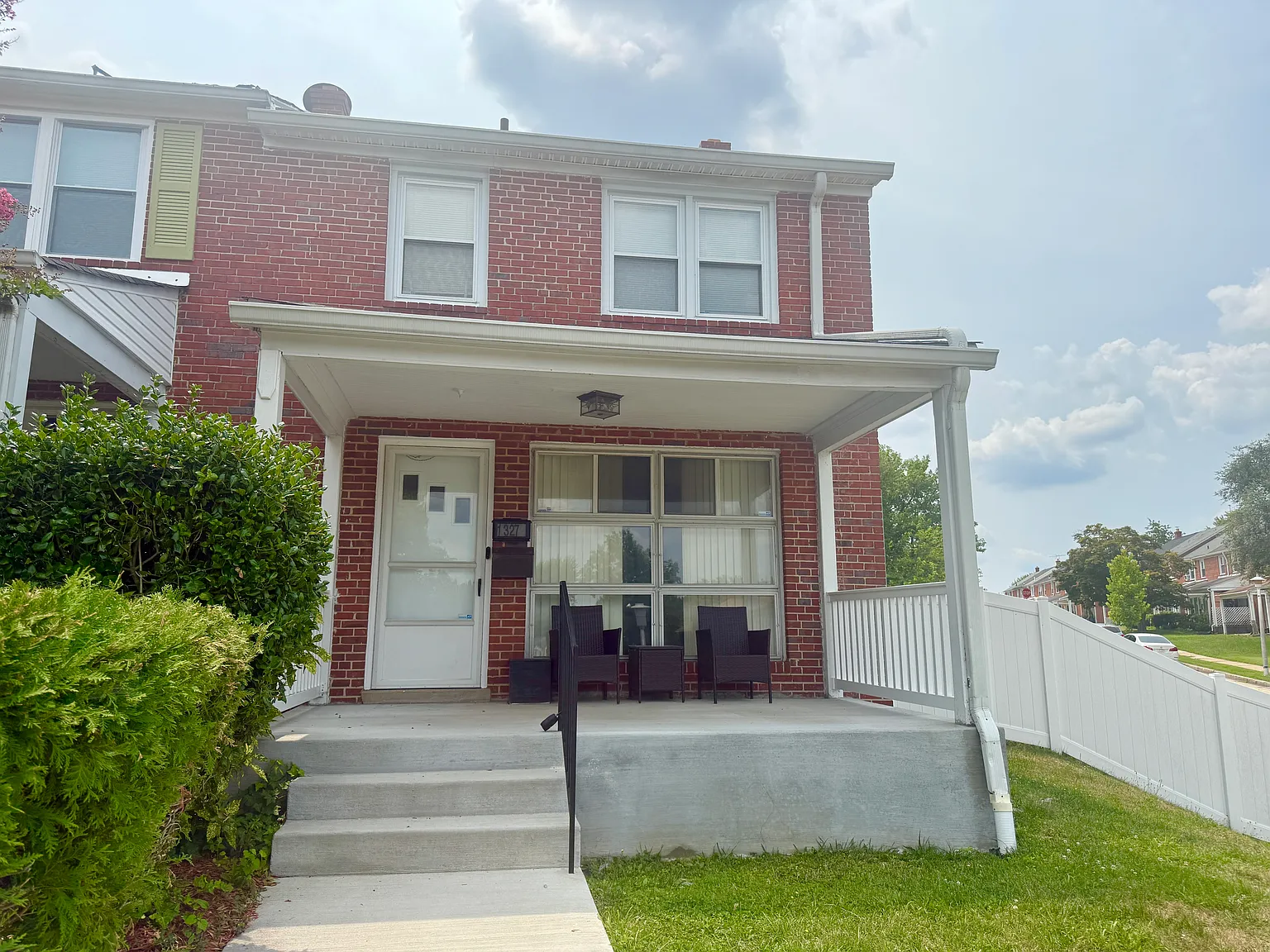 3 bed, 1064 sqft, $2,275 — Photo 1