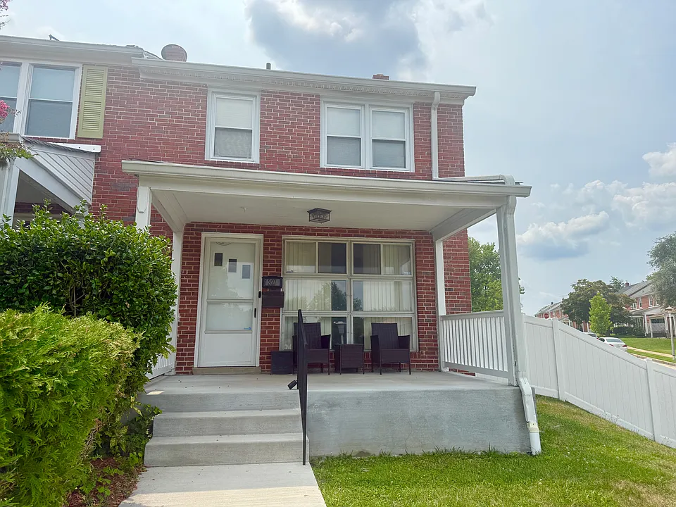 1327 Walker Ave