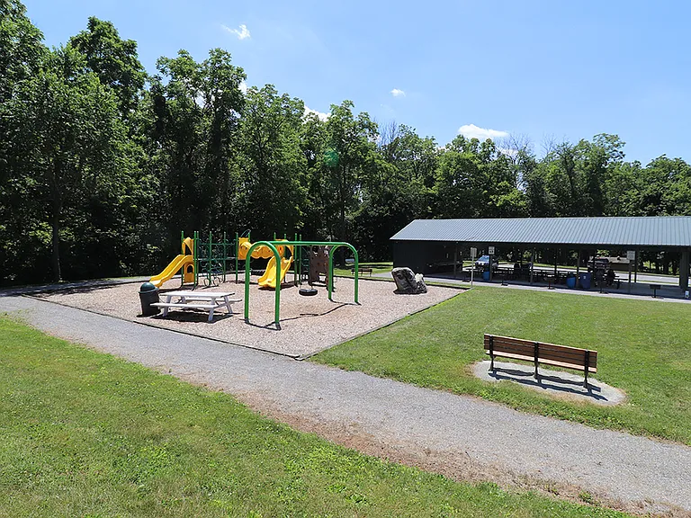 Buttonwood Gardens Apartments — Photo 12
