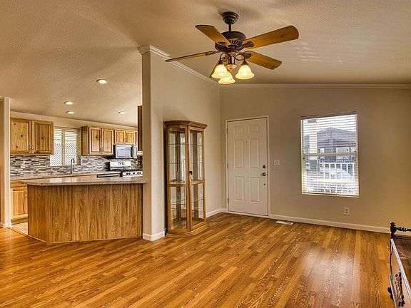 5th image of 2505 Jackson Ave Space 126