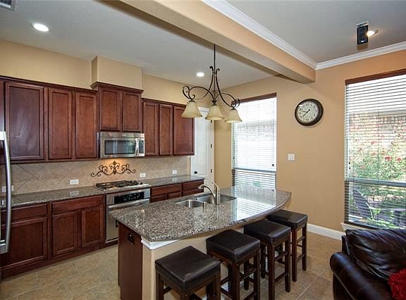 5th image of 2468 Embleton Dr