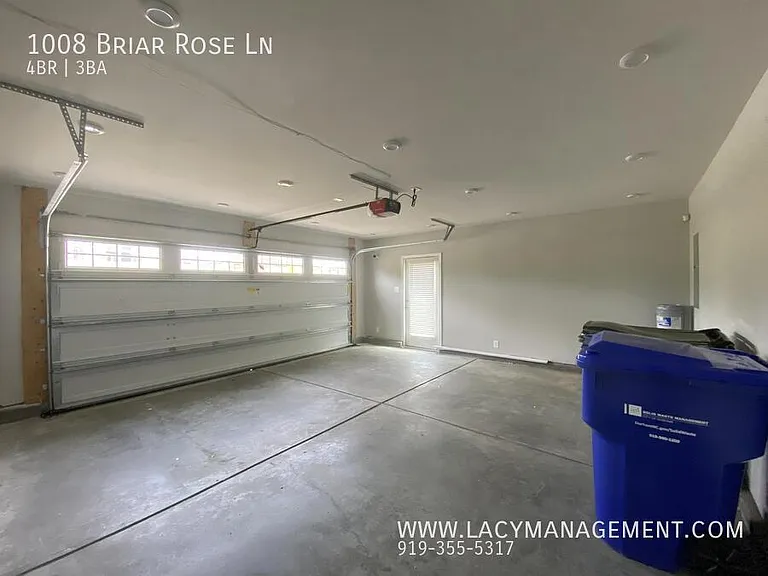 1008 Briar Rose Ln — Photo 24