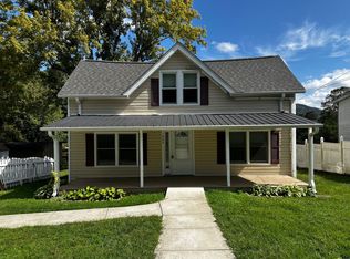 1004 Montreat Rd, Black Mountain, NC 28711
