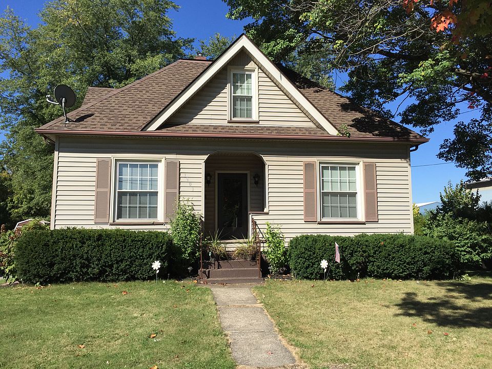 1st image of 1901 Larchmont Ave NE