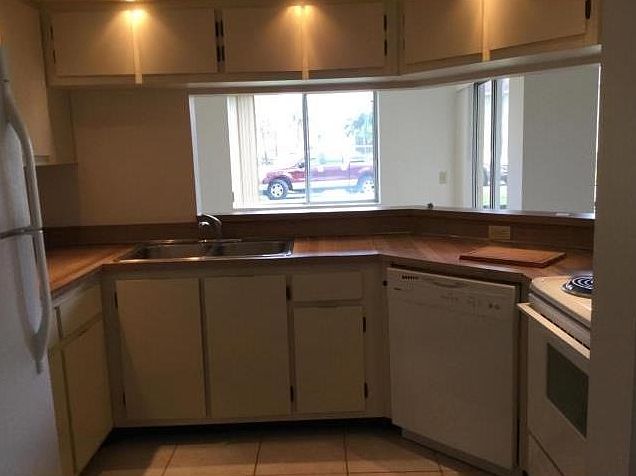 2nd image of 6532 Chasewood Dr APT B