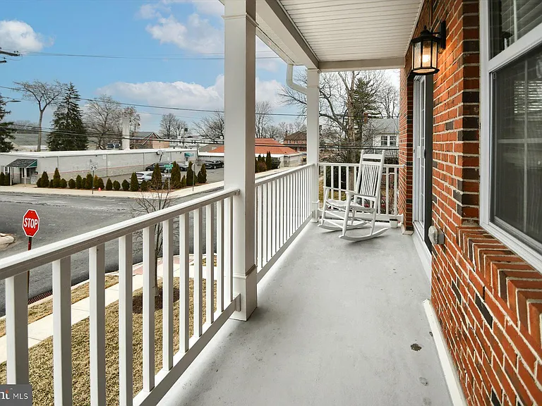 39 N Mitchell Ave — Photo 16