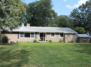 27 High St, Morganville, NJ 07751