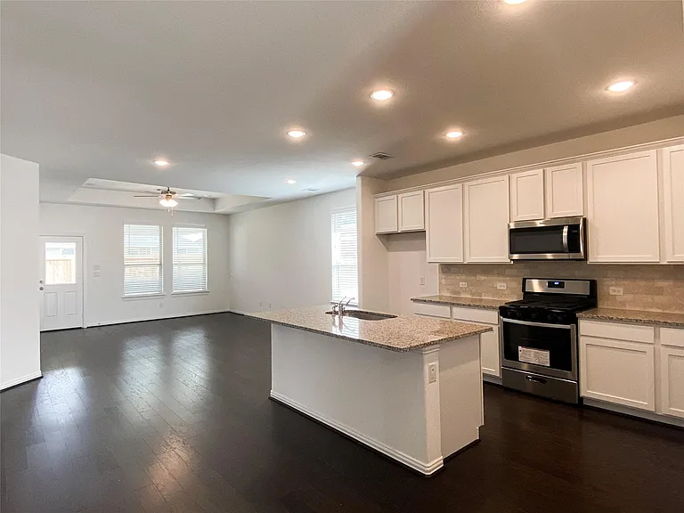 31302 Whitfield Ct — Photo 8