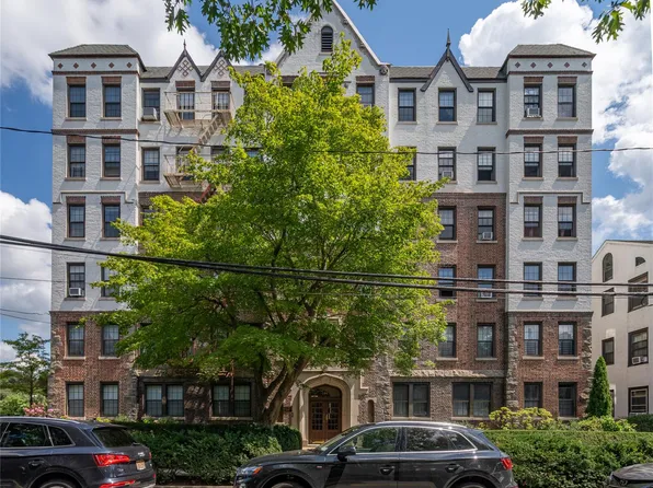 100 Parkway Road #4D, Bronxville, NY 10708