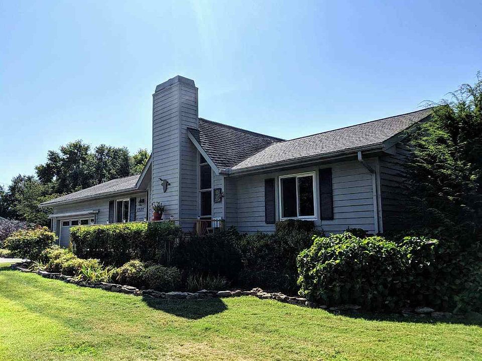 1st image of 3507 Saint Andrews Dr
