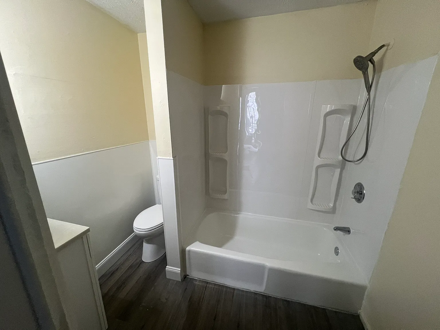 1 bed, 860 sqft, $1,745 — Photo 4