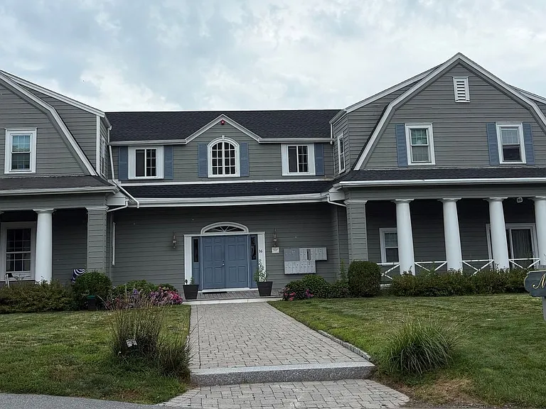16 Magnolia Ave — Photo 1
