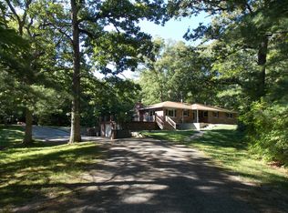 1909 Stemler Rd, Columbia, IL 62236