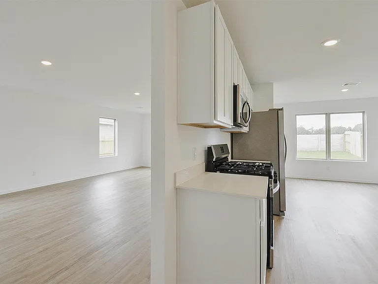 18546 Cepagatti Dr — Photo 16