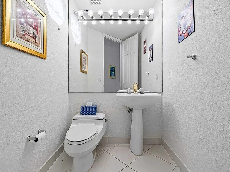 17099 Ryton Ln — Photo 18