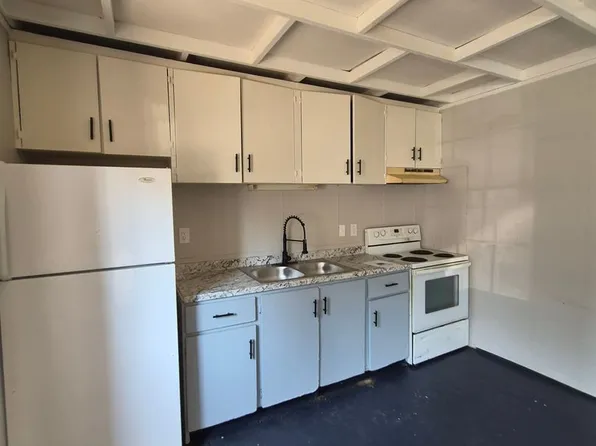 250 S Poplar St., 250 S Poplar St #7, Mount Carmel, PA 17851