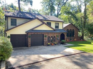 7961 W Bordeaux Dr, Dixon, IL 61021