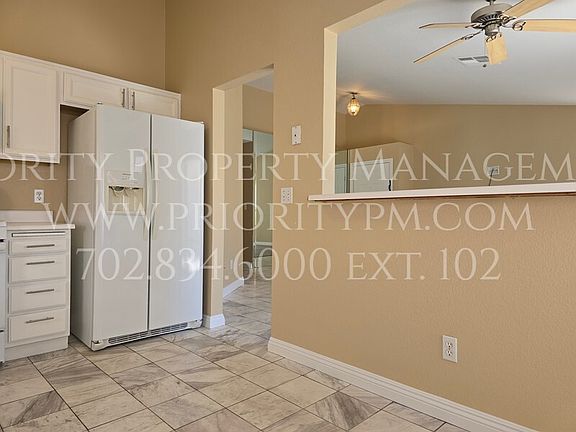 5th image of 7217 Sun Cove Cir