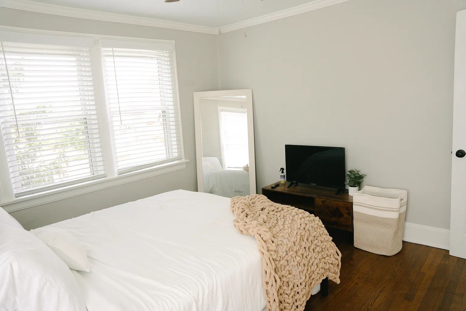 2325 Grigg Ave photo 1