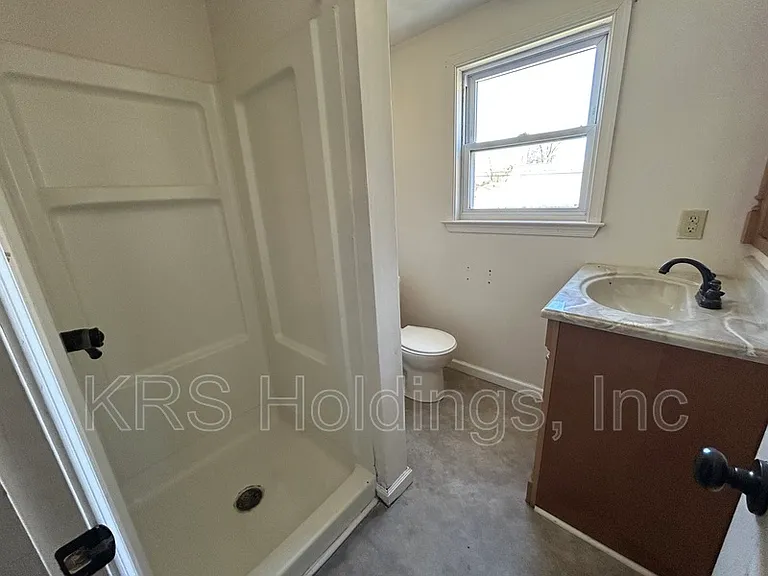 409 E Lorengo Ave — Photo 19
