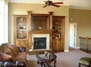 1452 Brompton Ln, Raymore, MO 64083