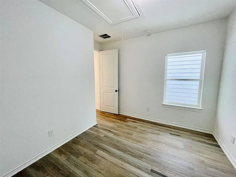 3255 Real St #B — Photo 24