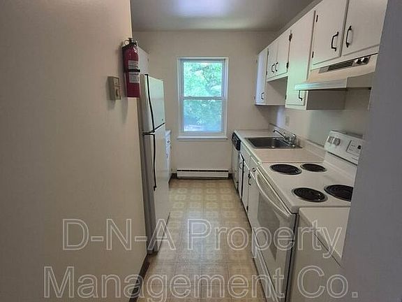 4th image of 404 Woodcliff Ave #1-202