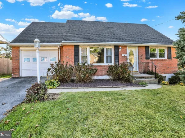 3204 Oak St, Laureldale, PA 19605