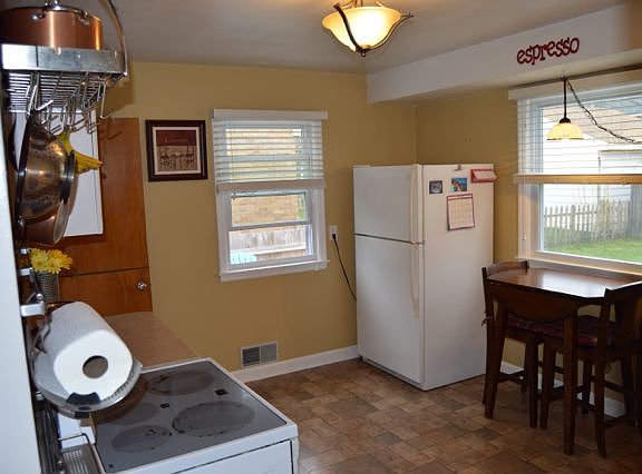 5th image of 4919 N Iroquois Ave