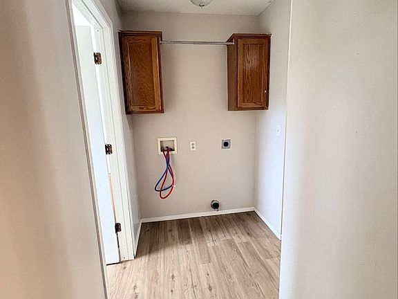 5th image of 3802 College View Dr #1-8