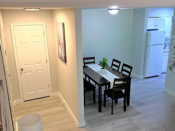 5th image of 1295 Schaub Dr APT C