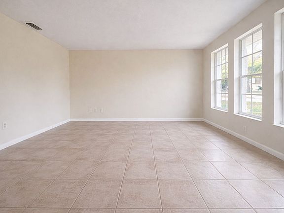 2nd image of 633 SE 12th Ct #B