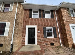 212 Farrell Ln, Fredericksburg, VA 22401