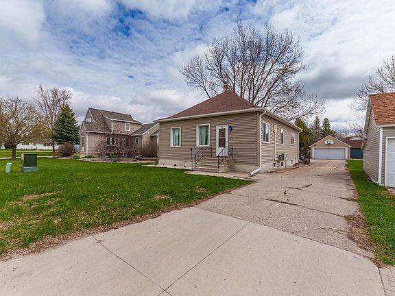 2nd image of 610 5th St