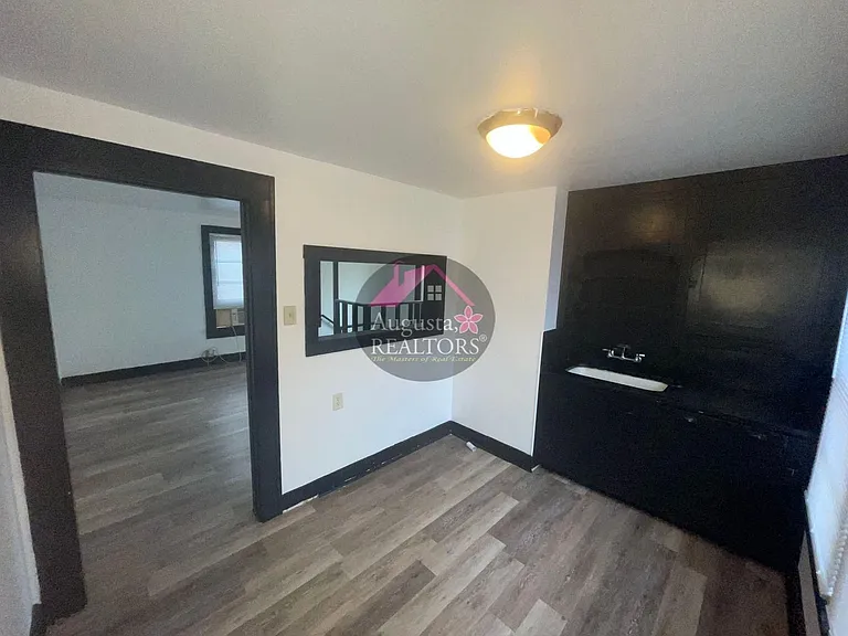 1209 Bawcom St — Photo 7
