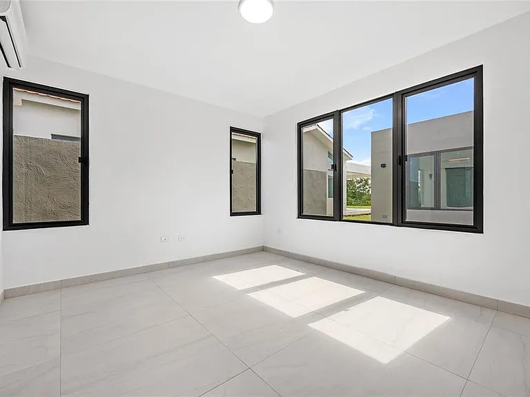 939 Isla Norte — Photo 22