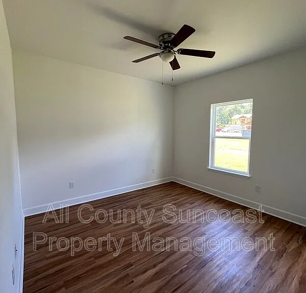 365 Elliott Dr — Photo 9