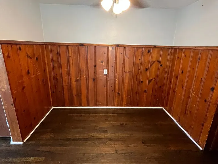 4326 Oakwood Ave — Photo 9