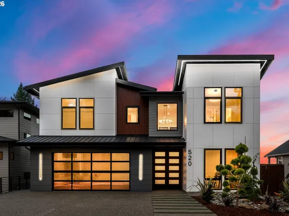 520 NE Province Dr, Camas, WA 98607