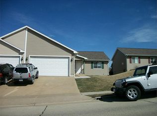 597 Tanzanite Dr, Dubuque, IA 52001