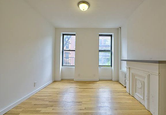 4th image of 411 W 48th St APT 3FE