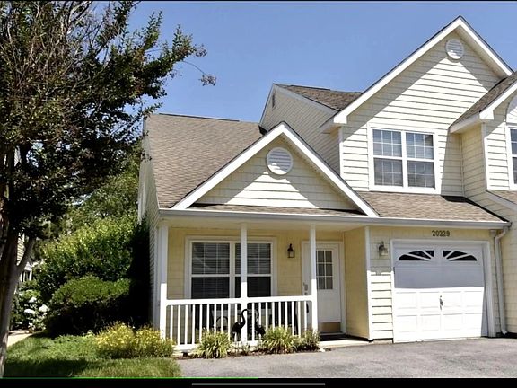 2nd image of 20229 Catherine Ct Unit 11