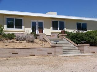 9826 Flora Vista St, Apple Valley, CA 92308