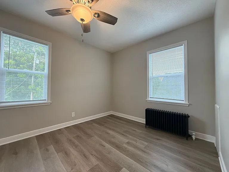833 Randolph Ave — Photo 6