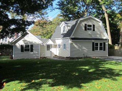 2nd image of 40 High Hill Dr
