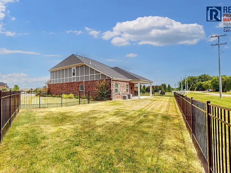 4302 Peacemill Ln — Photo 33