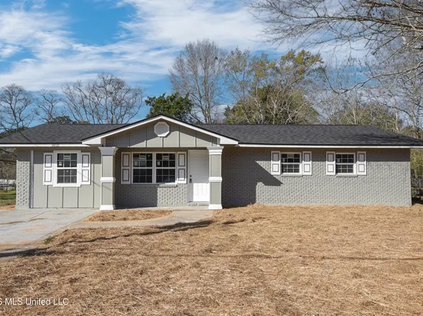 9621 Donchester Cir, Moss Point, MS 39562
