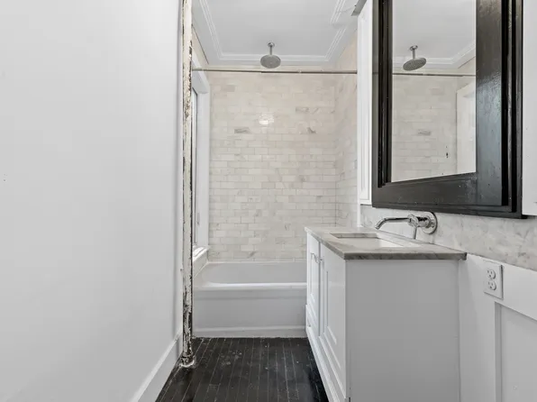 428 East 18th Street image 10 of 17