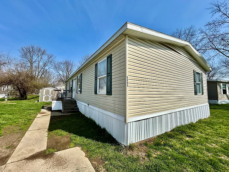 Hickory Knoll — Photo 138